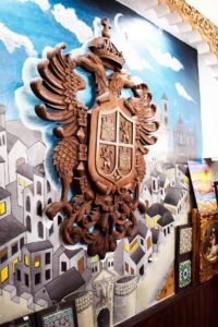 Escudo Lo Nuestro